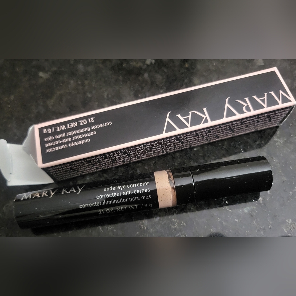 Mary Kay Undereye Corrector - Light Beige Tone